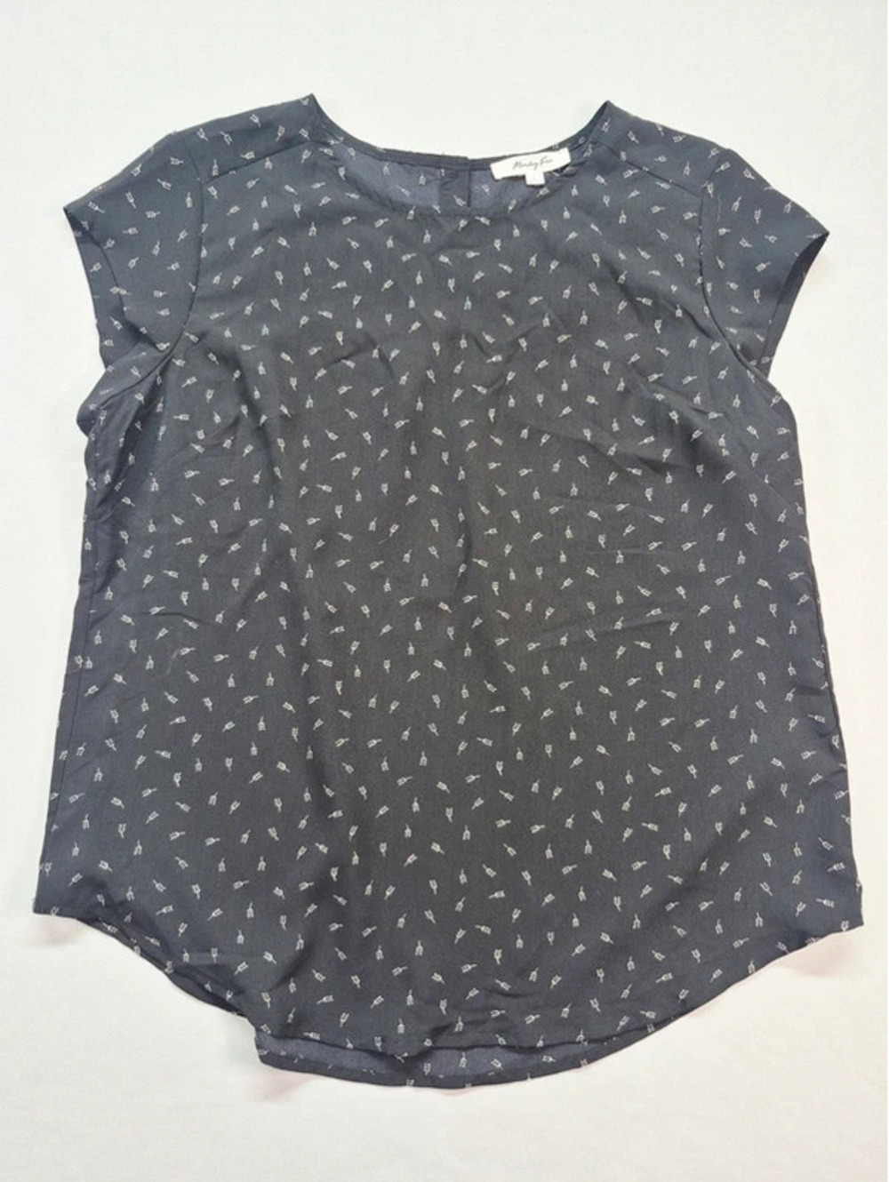 Monday Fun Women's L Navy Blue Short Sleeve Top Blouse Stich Fix NWT